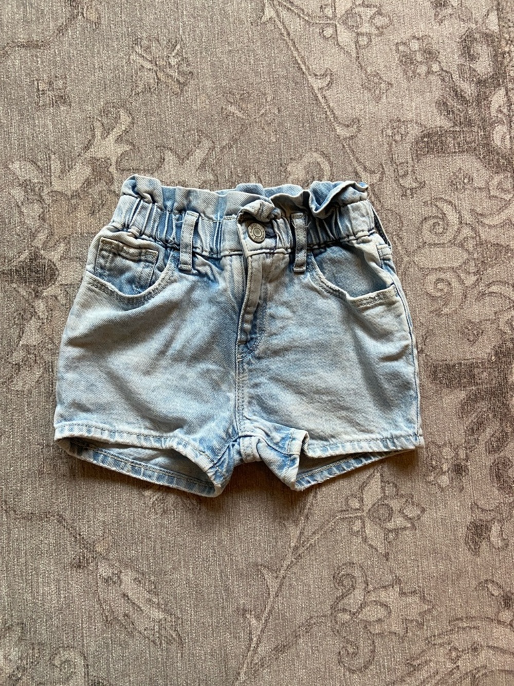 GAP Light Wash Denim elastic Waist Shorts - Gap denim shorts 4T